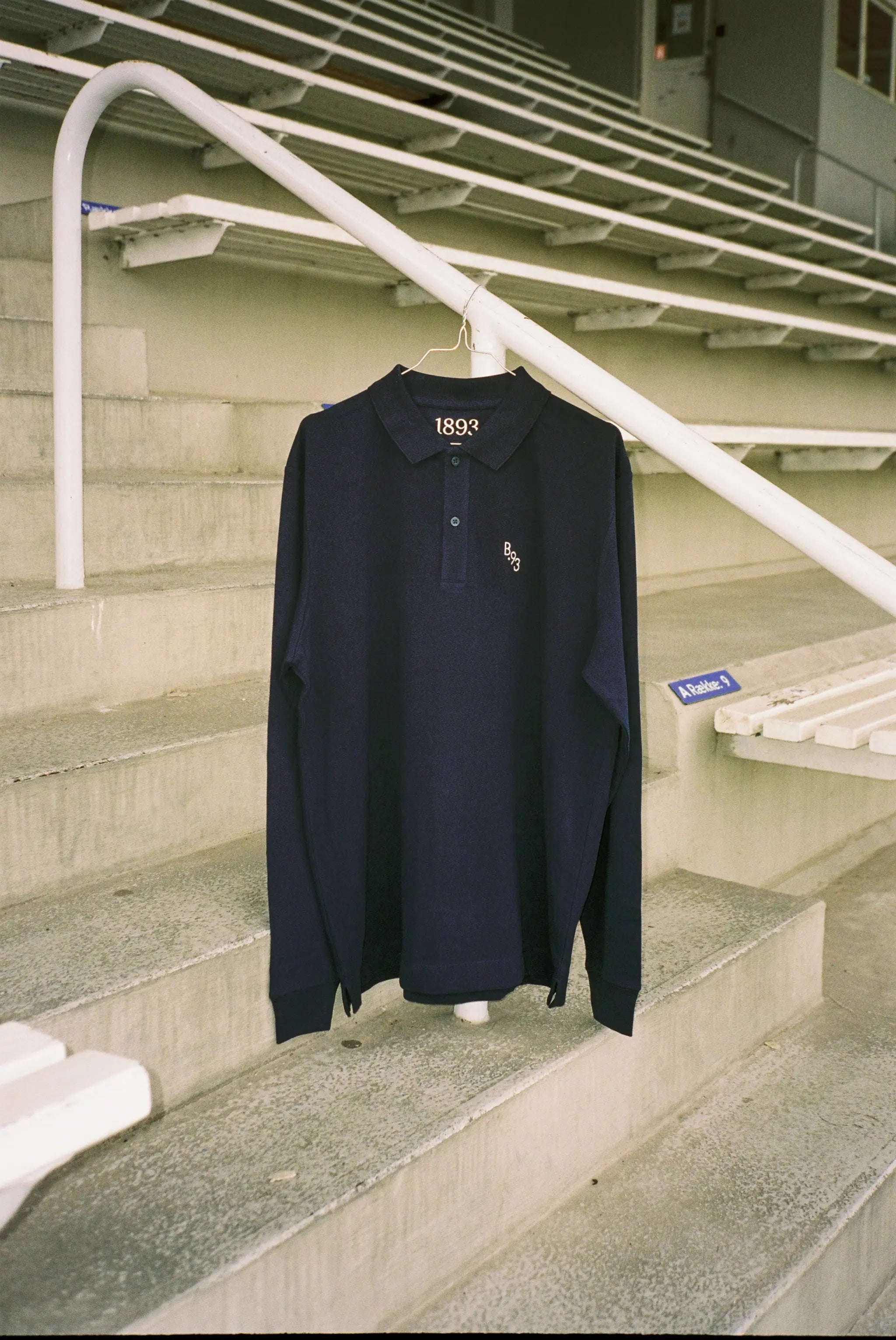 B.93 Navy polo